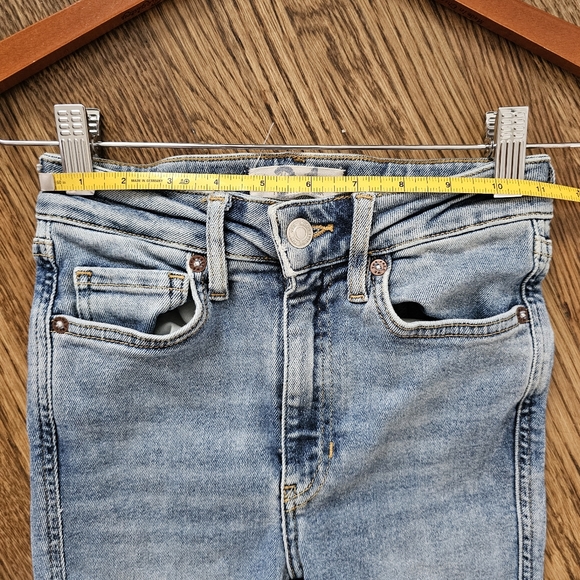 We The Free high rise skinny jeans light wash stretch raw hem size 24 - Picture 6 of 9